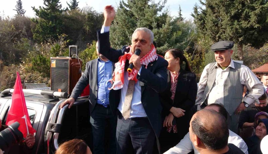 Chp’den İstifa Eden Çakır Memleketi Mersin’de Coşkuyla Karşılandı