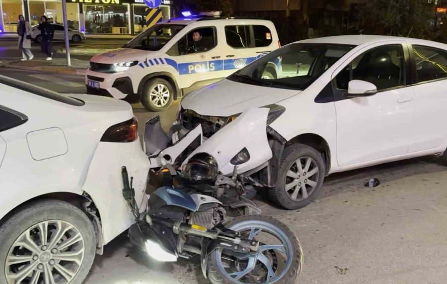 Aksaray’da 4 Araçlı Zincirleme Kaza: 1 Yaralı