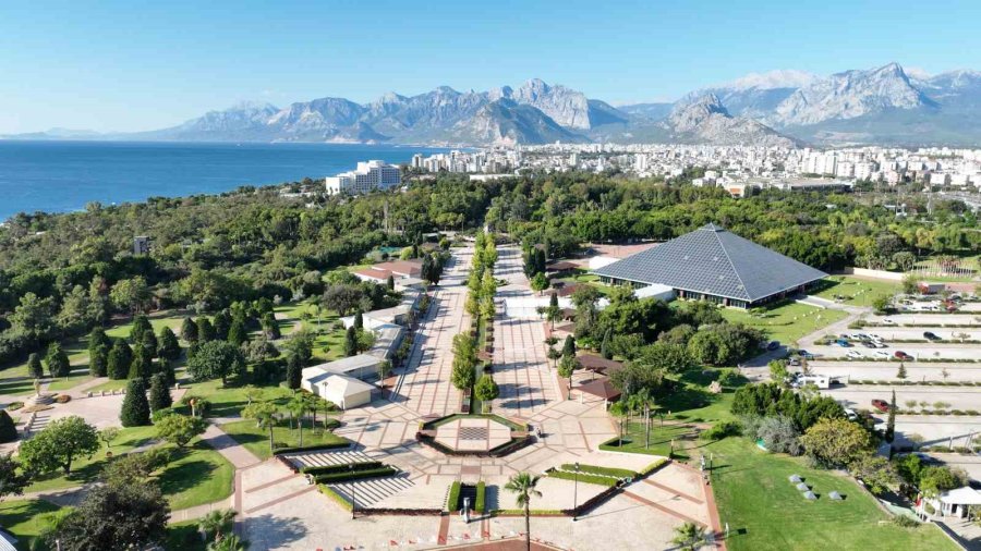 Antalya Büyükşehir’e 27’nci Çevre Ödülü