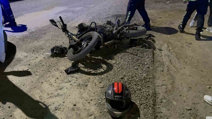 Direksiyon Hakimiyetini Kaybeden Alkollü Sürücü Yaralandı