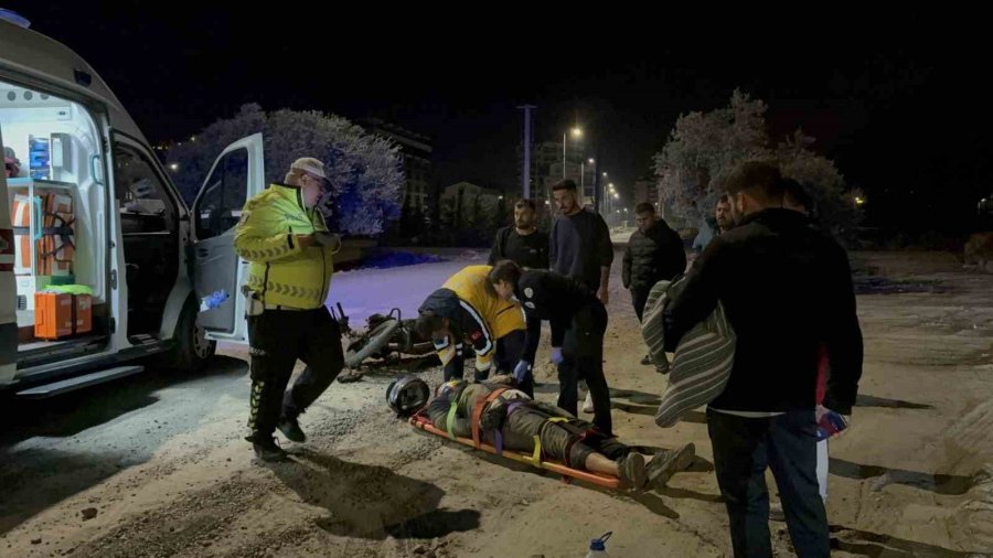 Direksiyon Hakimiyetini Kaybeden Alkollü Sürücü Yaralandı