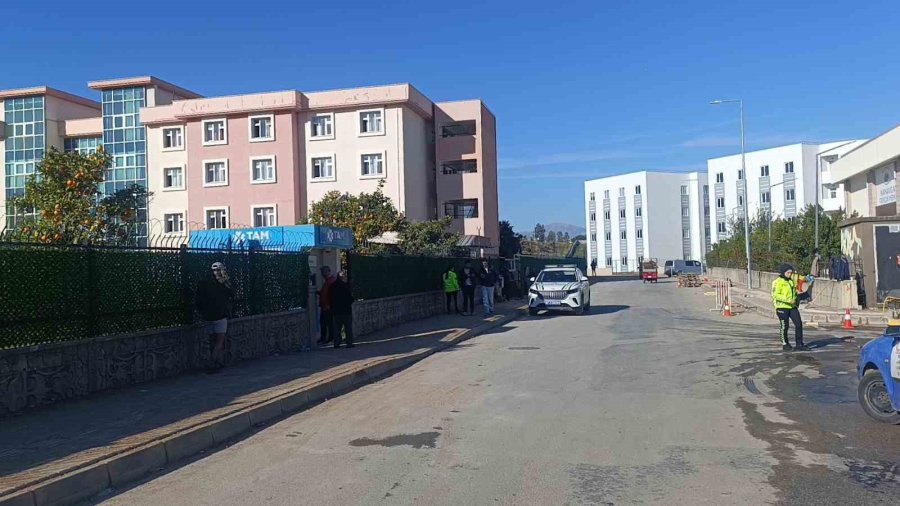 Küçük Kıza Çarpıp Kaçtı, Yüz Metre İleride Polise Yakalandı