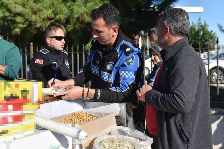 Kepez’de Yol Ve Kaldırımları İşgal Eden 18 İşletmeye Ceza