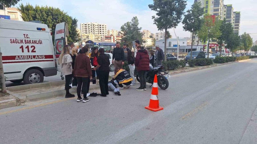 Tarsus’ta Trafik Kazası: 3 Yaralı