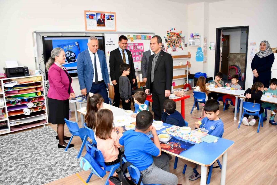 Silifke’de Depremde Hayatını Kaybeden Öğrencinin Anısına Kütüphane Oluşturuldu