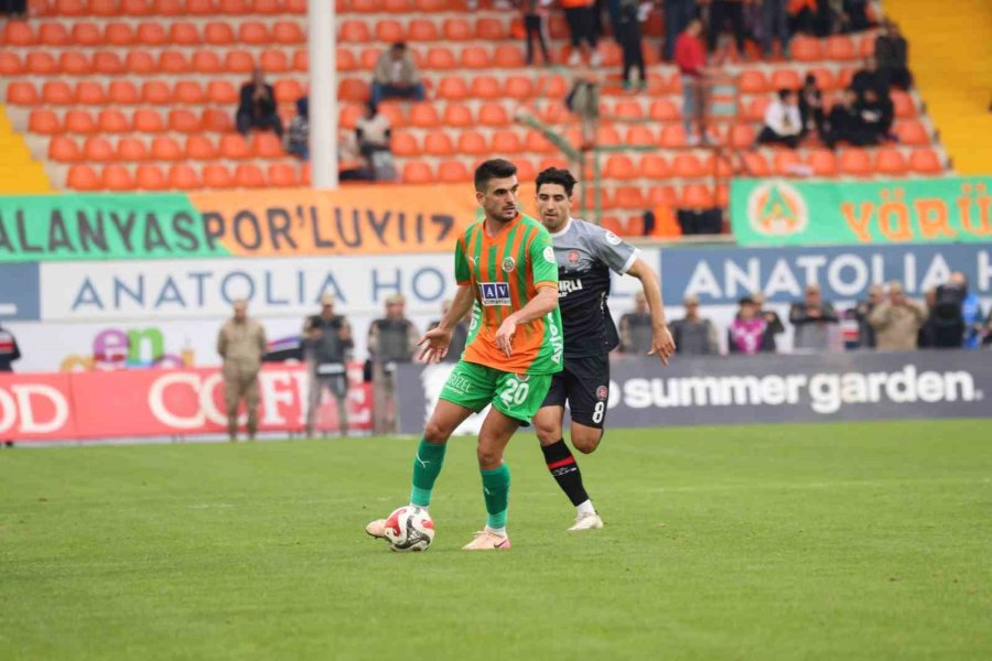 Trendyol Süper Lig: Corendon Alanyaspor: 2 - Fatih Karagümrük: 0 (maç Sonucu)