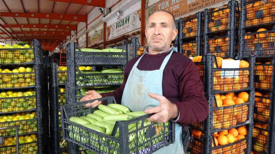 "üvey Oğlum" Demedi, Engelli Oğluna Eğitimi İçin Hamallık Yaparak Evine Raylı Sistem Kurdu