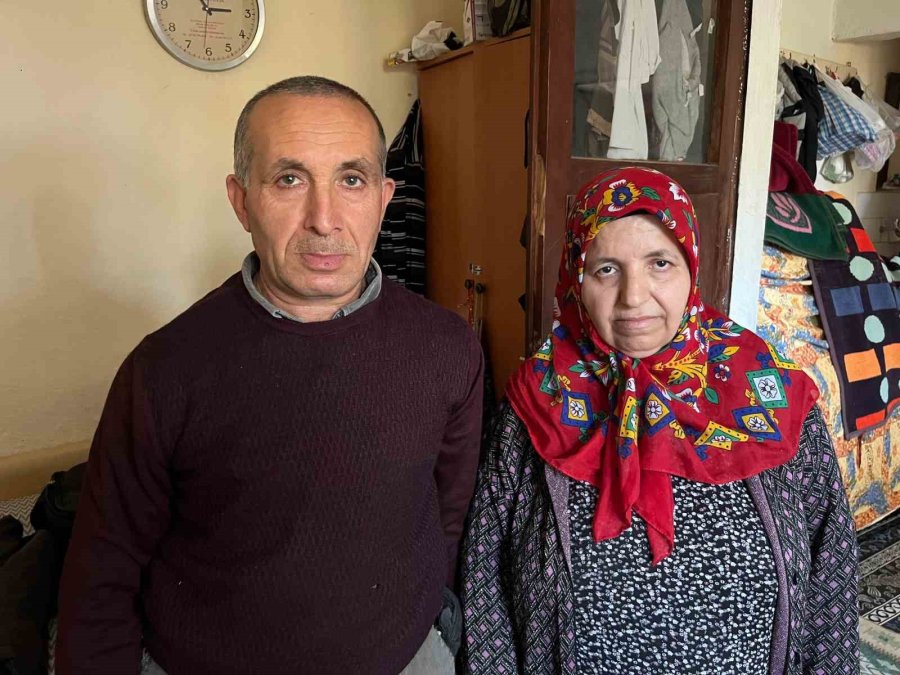 "üvey Oğlum" Demedi, Engelli Oğluna Eğitimi İçin Hamallık Yaparak Evine Raylı Sistem Kurdu