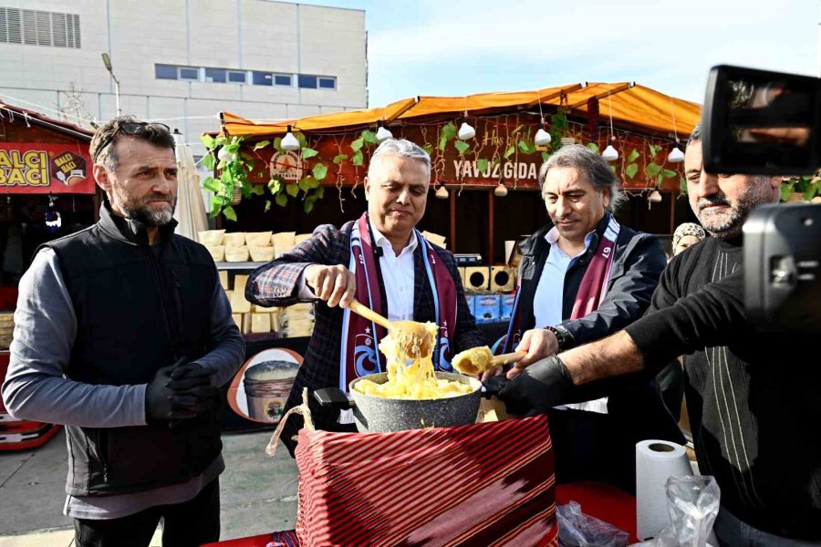 Başka Uysal’dan Yeni Yıl Çarşısı’na Davet