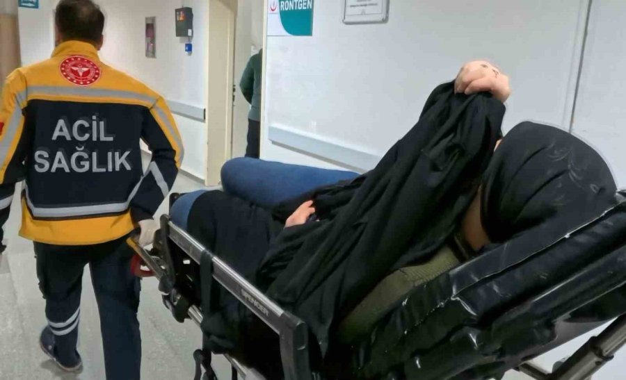 Aksaray’da 4 Aylık Hamile Kadını Darbedip Sokağa Attılar