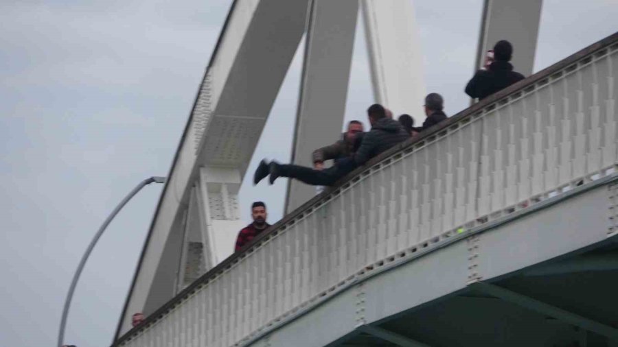 7. Kez İntihar Girişiminde Bulundu