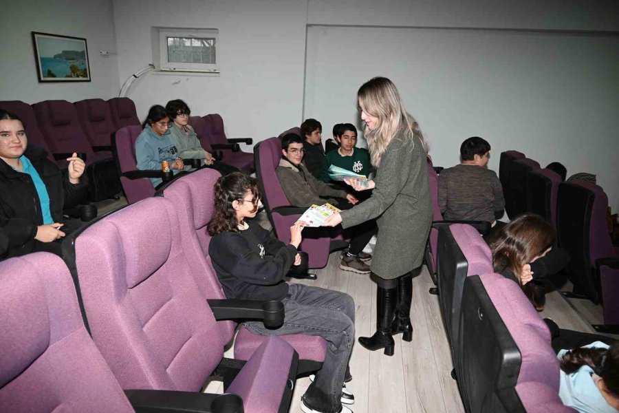 Çevre Dedektifi Maskot Kerem İş Başında