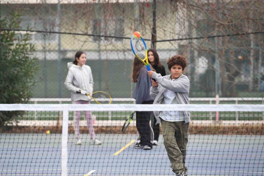 İsmet Selekler Spor Kompleksi’nde Kurslar Başladı