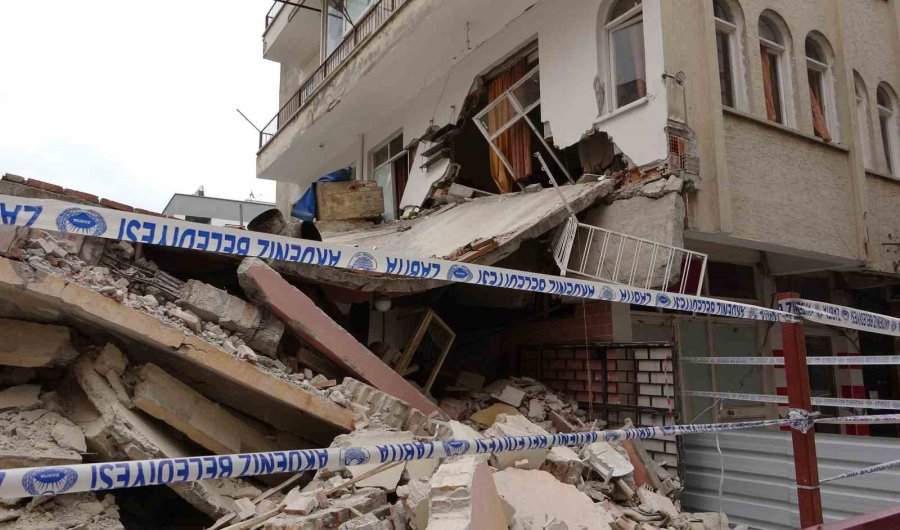 Mersin’de Kontrolden Çıkan Yıkım Sonrası Mağduriyet