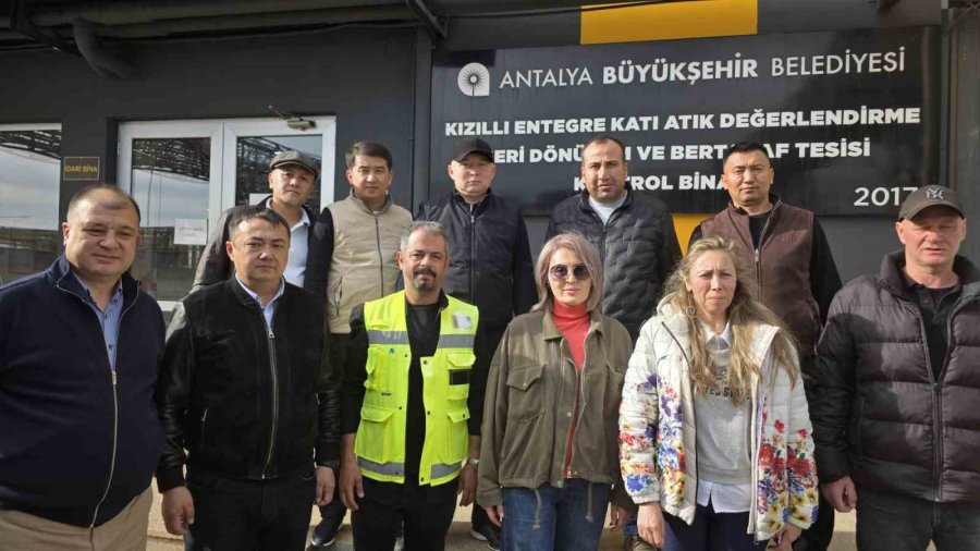 Büyükşehir’in Kızıllı Katı Atık Tesisi Örnek Oluyor