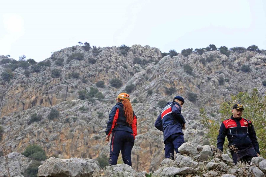 Dağın Zirvesinde Mahsur Kalıp Çığlığını 4 Gün Sonra Duyurabilen Genç: "devletimden Allah Razı Olsun, Gelmeseler Ölecektim"