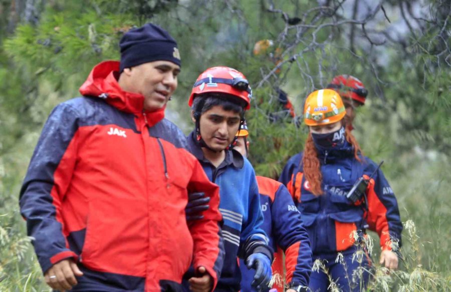 Dağın Zirvesinde Mahsur Kalıp Çığlığını 4 Gün Sonra Duyurabilen Genç: "devletimden Allah Razı Olsun, Gelmeseler Ölecektim"
