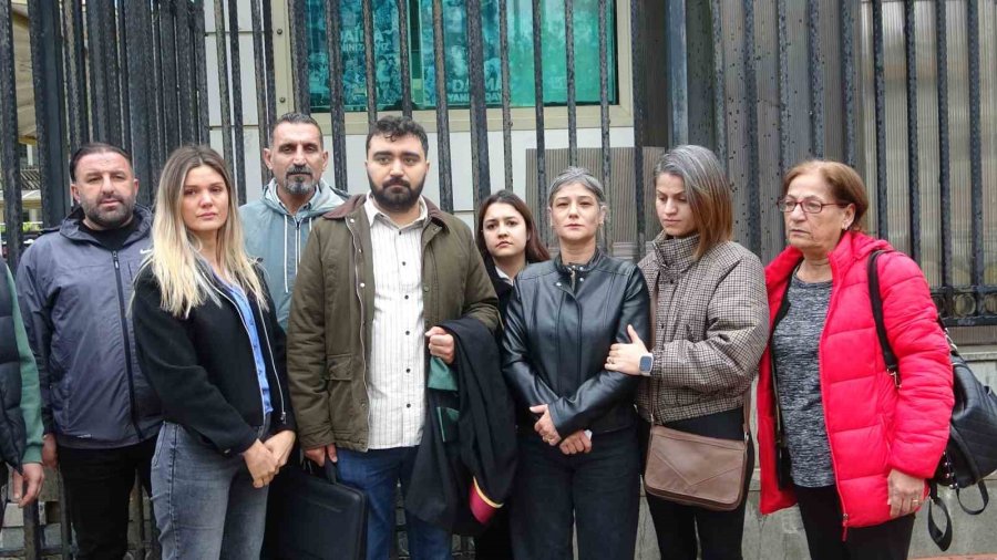 Hemşire Eşini Satırla Öldüren Kocaya Ağırlaştırılmış Müebbet