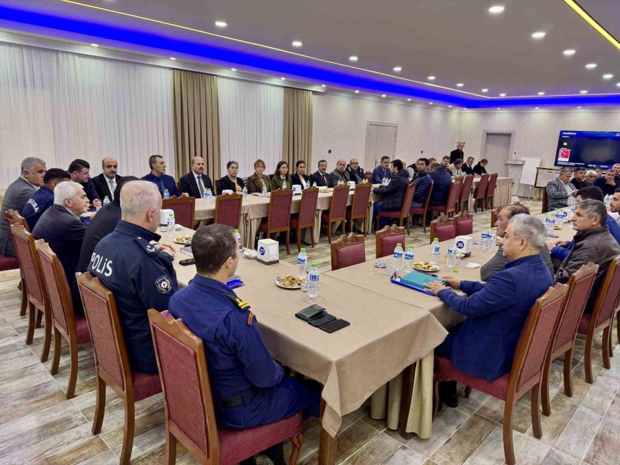 Bozyazı’da Muhtarlarla İstişare Toplantısı