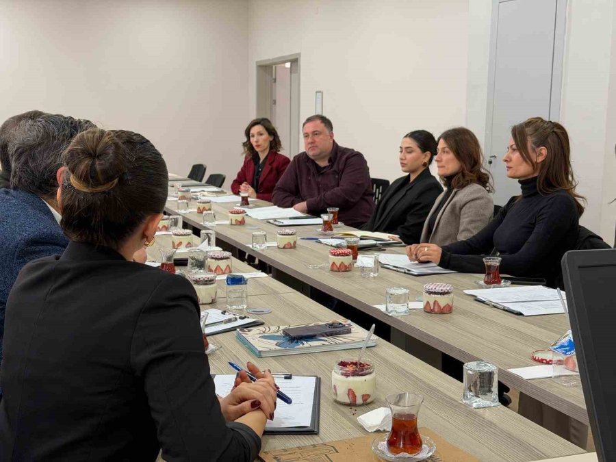 İletişim Fakültesi Öğrencileri İçin Sektör Odaklı Eğitim Masaya Yatırıldı