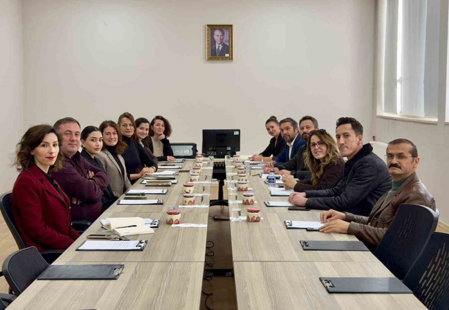 İletişim Fakültesi Öğrencileri İçin Sektör Odaklı Eğitim Masaya Yatırıldı