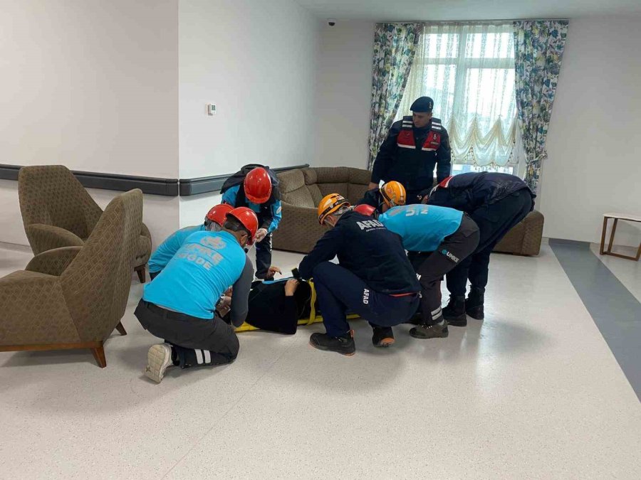 Niğde’de Gerçeğini Aratmayan ’saha Tatbikatı’