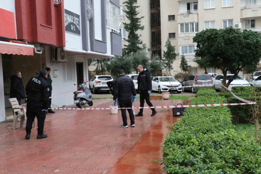 Antalya’da 5 Yaşındaki Oğlunun Ölümünün Ardından Anne De Balkondan Düştü