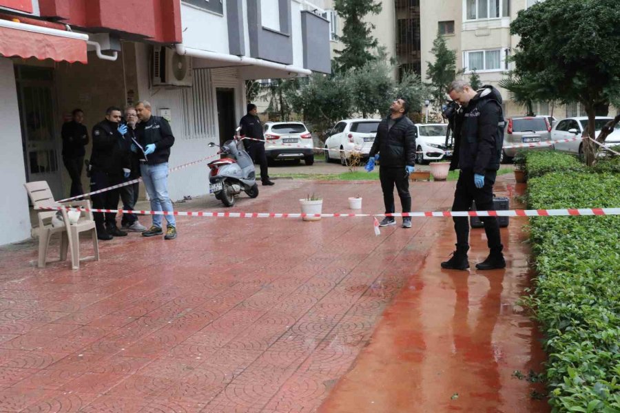 Antalya’da 5 Yaşındaki Oğlunun Ölümünün Ardından Anne De Balkondan Düştü