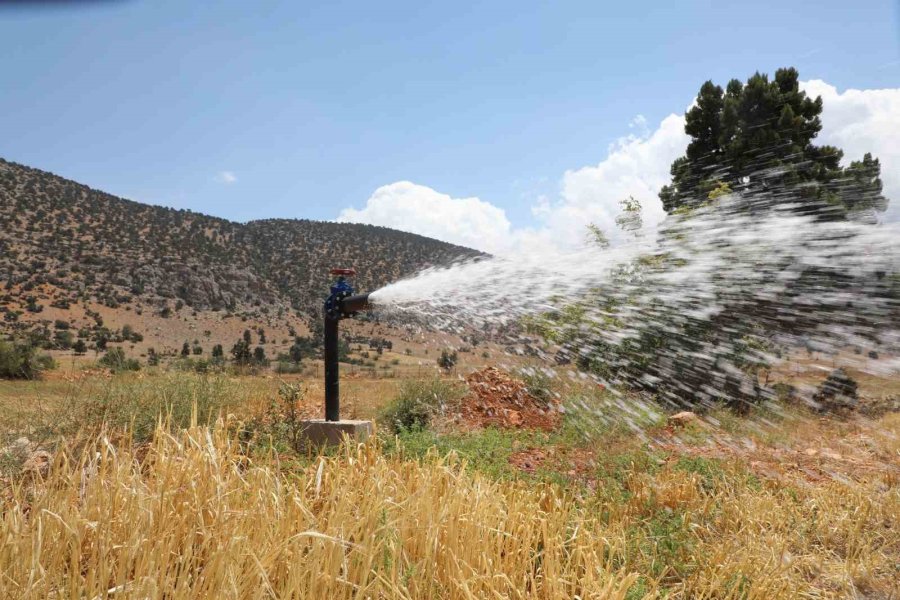 Modern Tesisler İle Vahşi Sulama Ve Kayıpların Önüne Geçiliyor