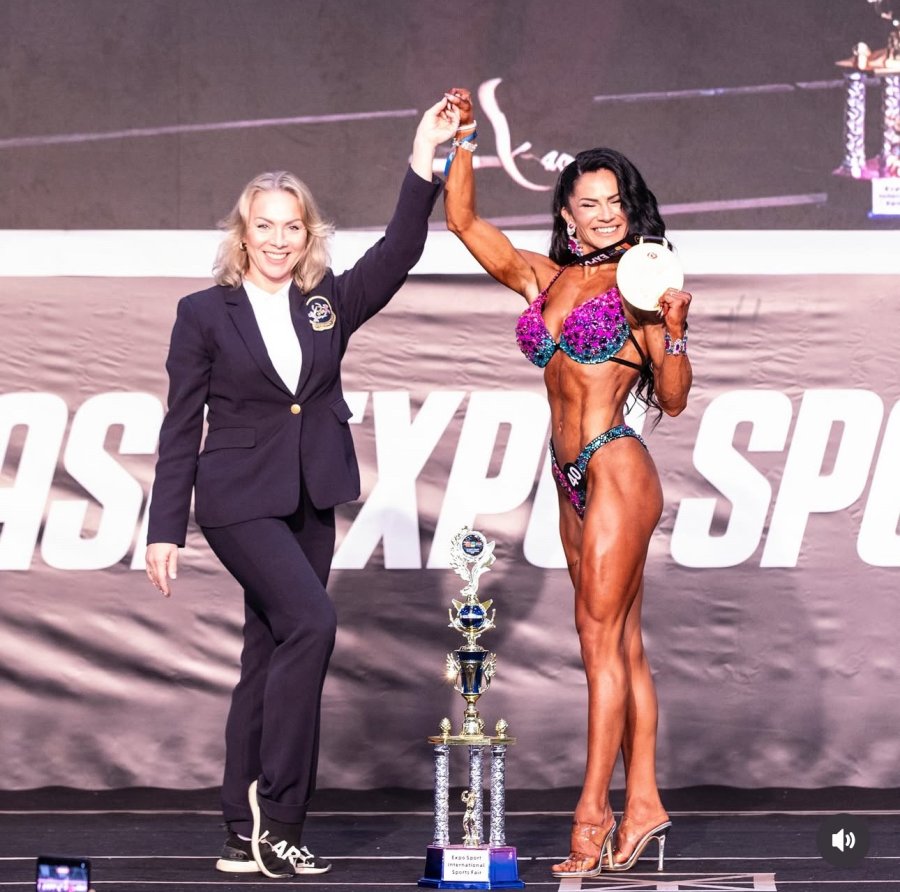Feryal Öğretmenin Eğitimden Dünya Sahnesine Fitness Başarısı