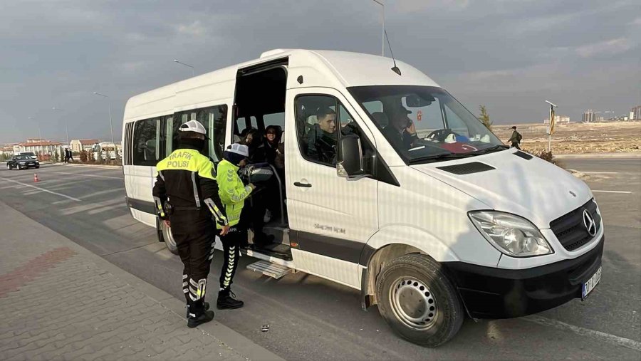 Karaman’da Okul Servislerine Yönelik Denetimler Devam Ediyor