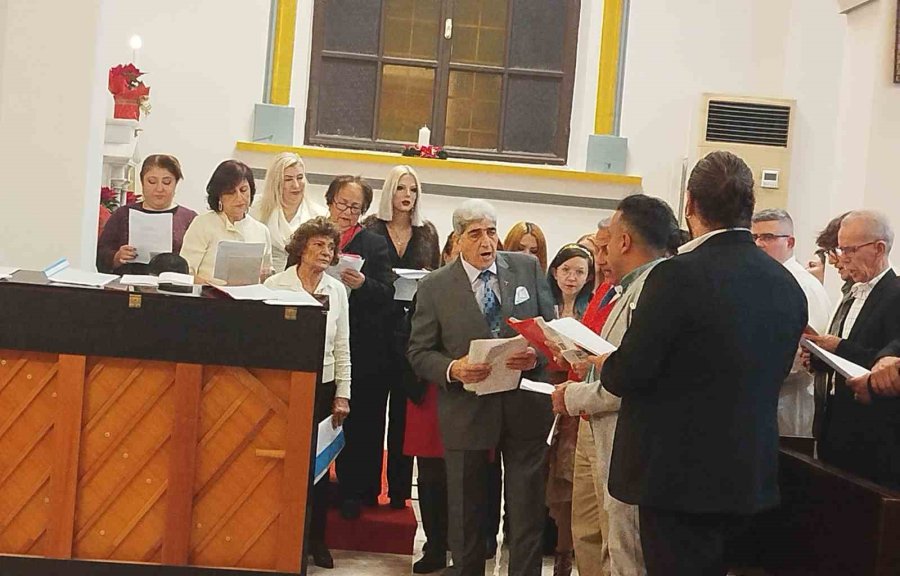 Mersin’de Rum Ortodoks Kilisesi’nde Noel Ayini Düzenlendi