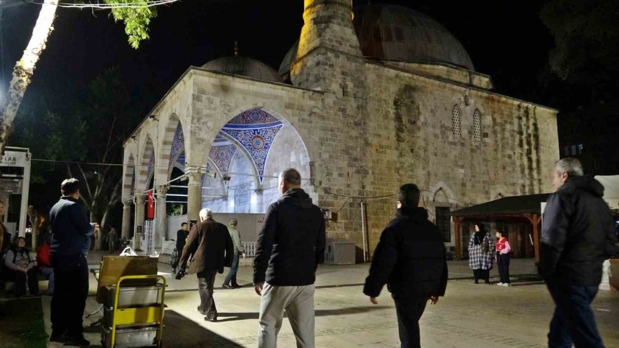 Regaip Kandili’nde Antalya’da Camiler Doldu Taştı