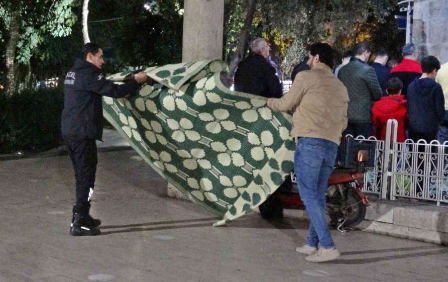 Regaip Kandili’nde Antalya’da Camiler Doldu Taştı