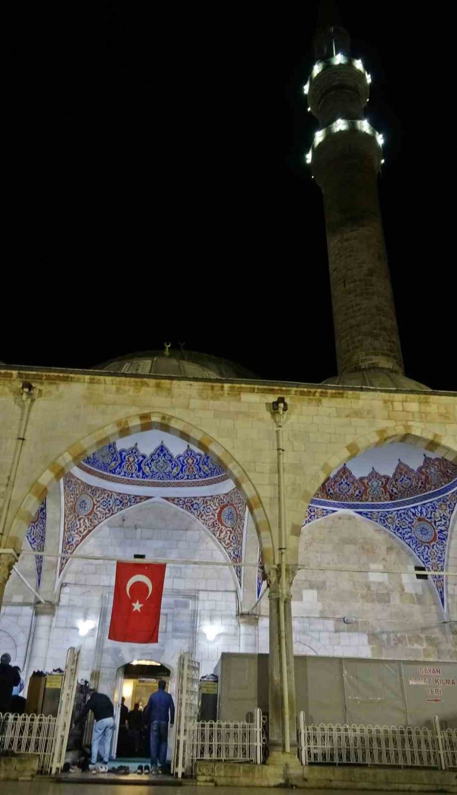 Regaip Kandili’nde Antalya’da Camiler Doldu Taştı