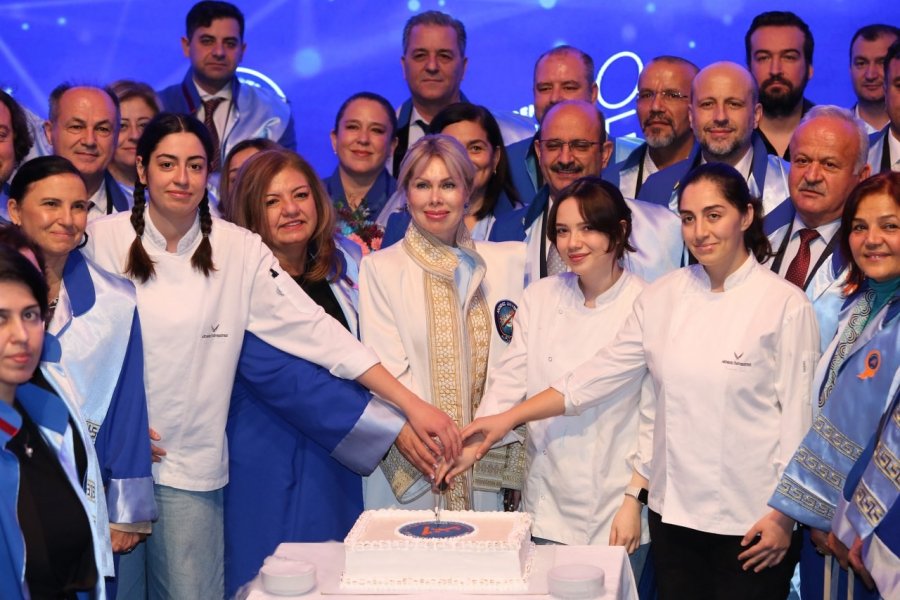 Akdeniz Üniversitesi’nde Akademik Tören Gururu