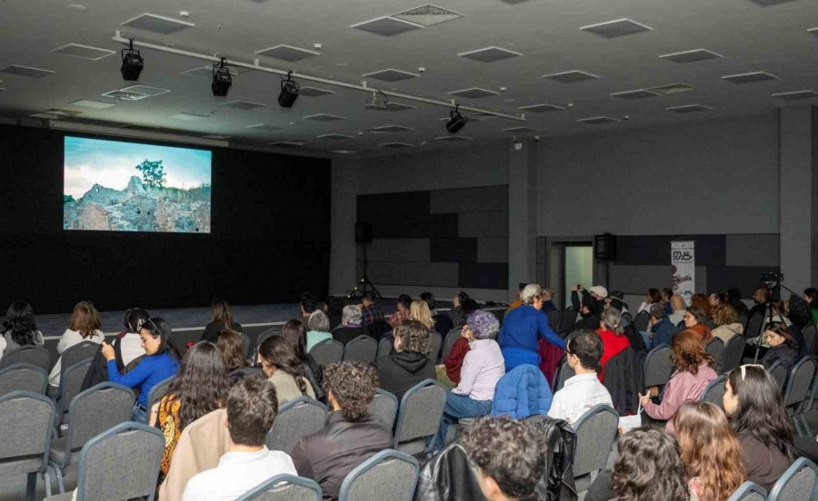Uçan Süpürge Uluslararası Kadın Filmleri Festivali 2. Kez Mersin’de Düzenlendi