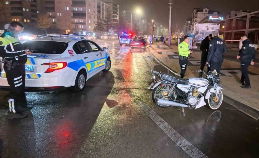 Polisten Kaçan Motosiklet Sürücüsüne 82 Bin Lira Ceza