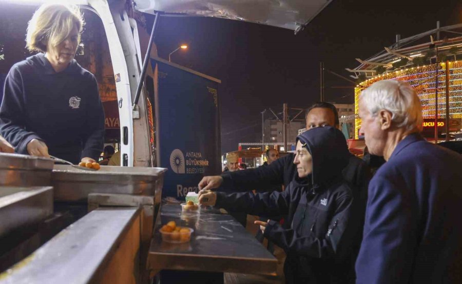 Büyükşehir’den Regaip Kandili’nde Lokma Ve Kandil Simidi İkramı