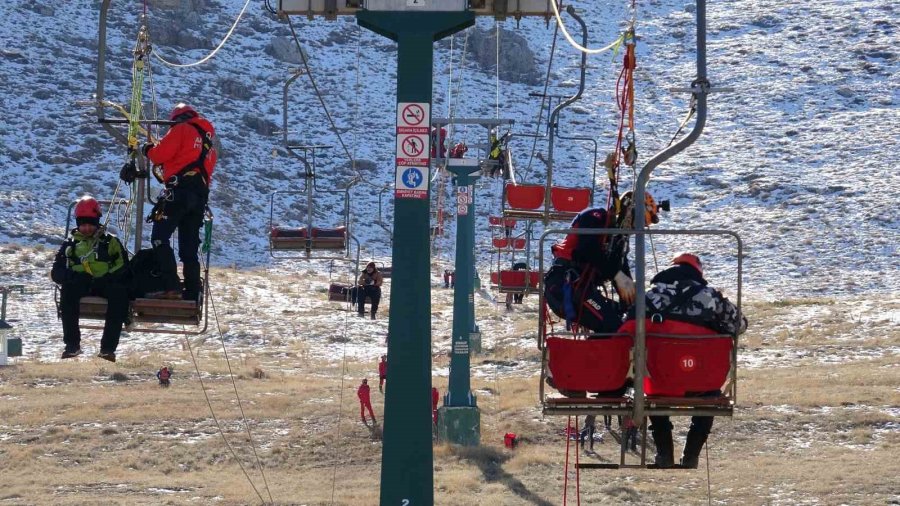 Antalya’da Gerçeği Aratmayan Teleferik Kurtarma Tatbikatı