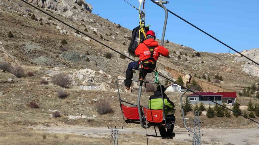 Antalya’da Gerçeği Aratmayan Teleferik Kurtarma Tatbikatı