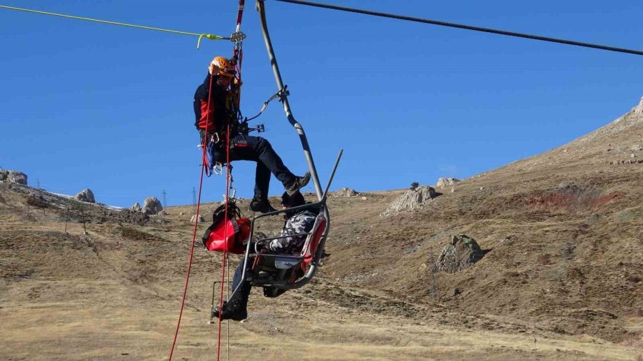 Antalya’da Gerçeği Aratmayan Teleferik Kurtarma Tatbikatı