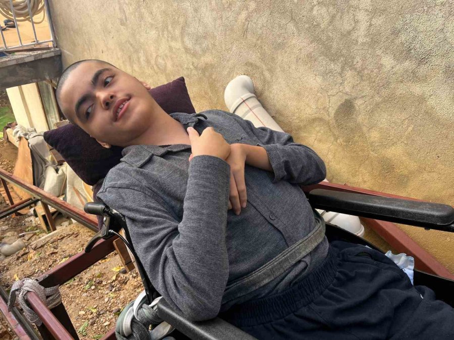 İlkel Teleferikle Okula Gidebilen Engelli Tunahan İçin Türkiye Seferber Oldu