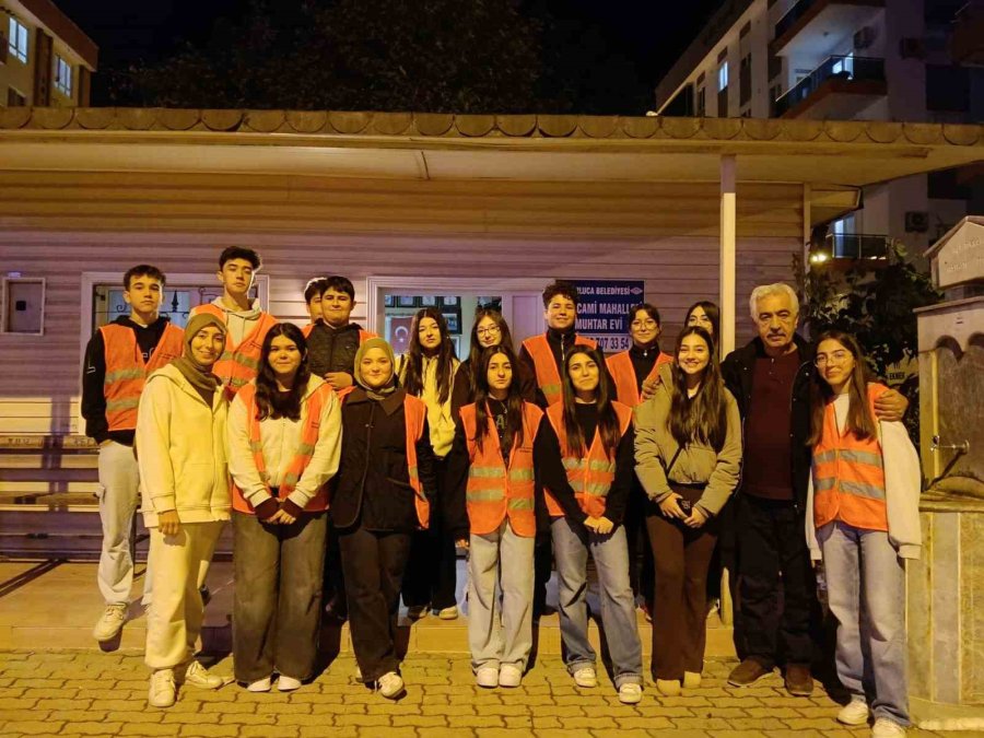 Kumluca’da Lise Öğrencileri 10 Yıldır Yardımlaşma Duygusunu Canlı Tutuyor