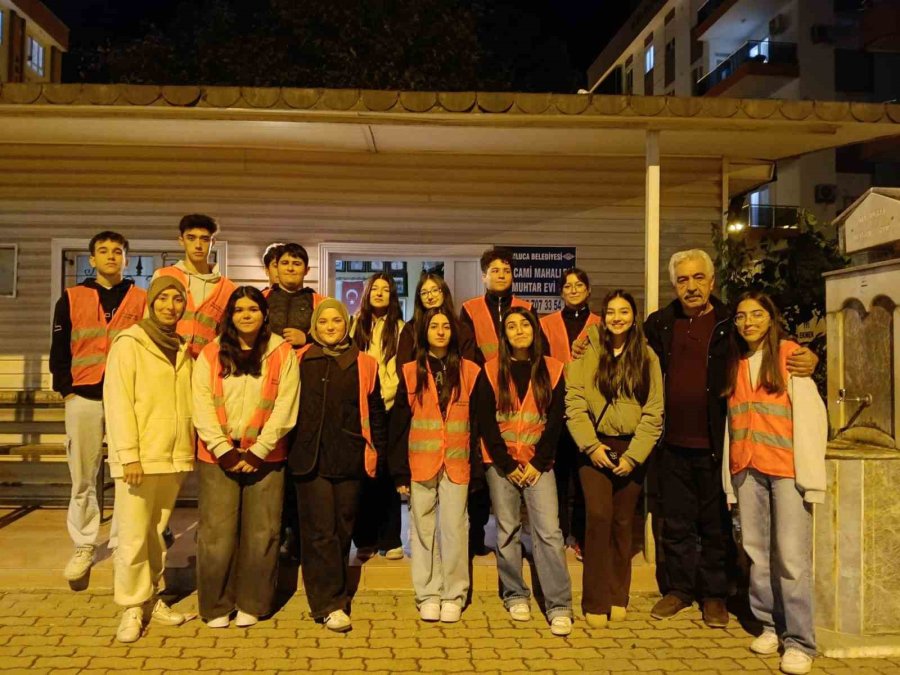 Kumluca’da Lise Öğrencileri 10 Yıldır Yardımlaşma Duygusunu Canlı Tutuyor