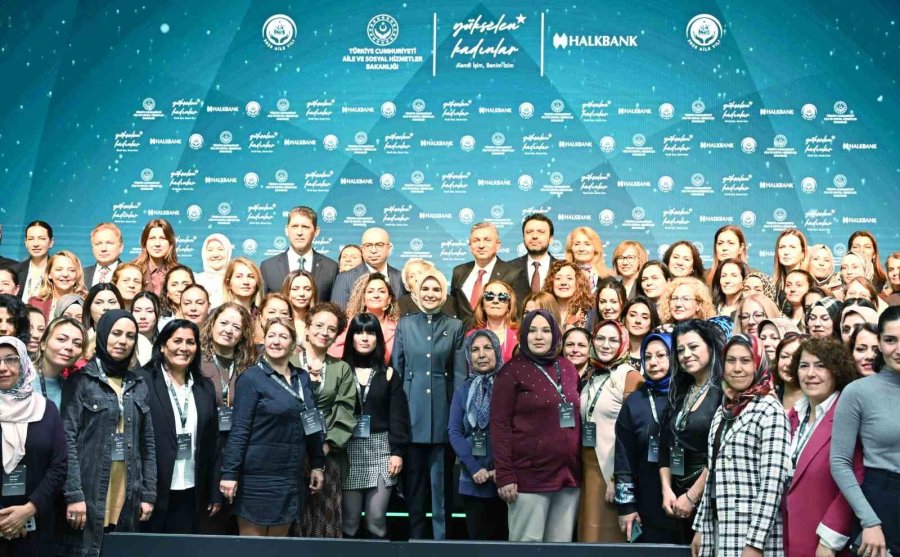 Bakan Göktaş: "kadınlarımız Kalkınmanın Asli Faktörüdür"