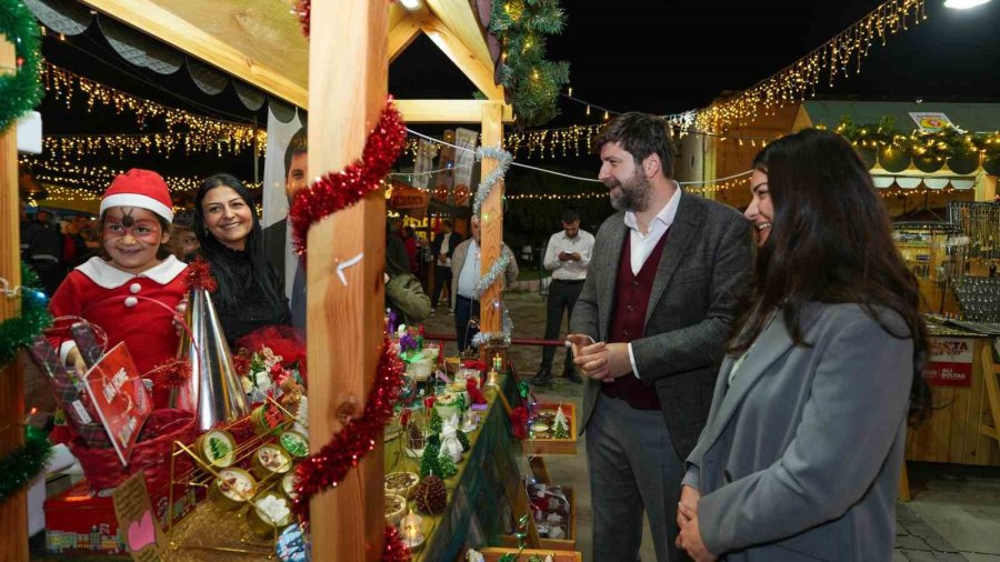 Tarsus’ta Yılbaşı Pazarları Kapılarını Açtı