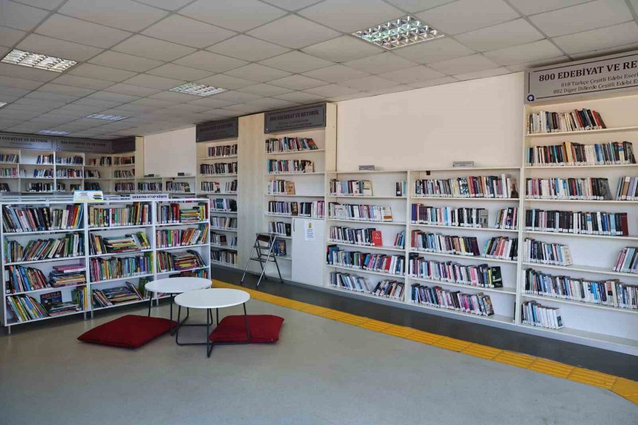 Büyükşehir Ödünç Kitap Sistemiyle Okuma Kültürünü Geliştiriyor