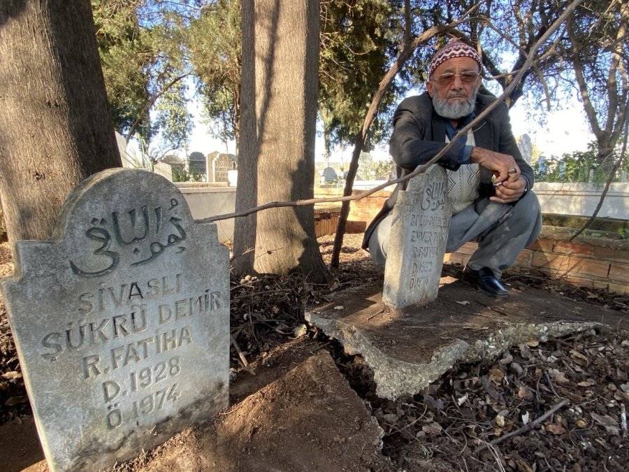Antalya’da 50 Yıl Önce Hayatını Kaybeden İki Tarım İşçisinin Mezarları Sahiplerini Bekliyor