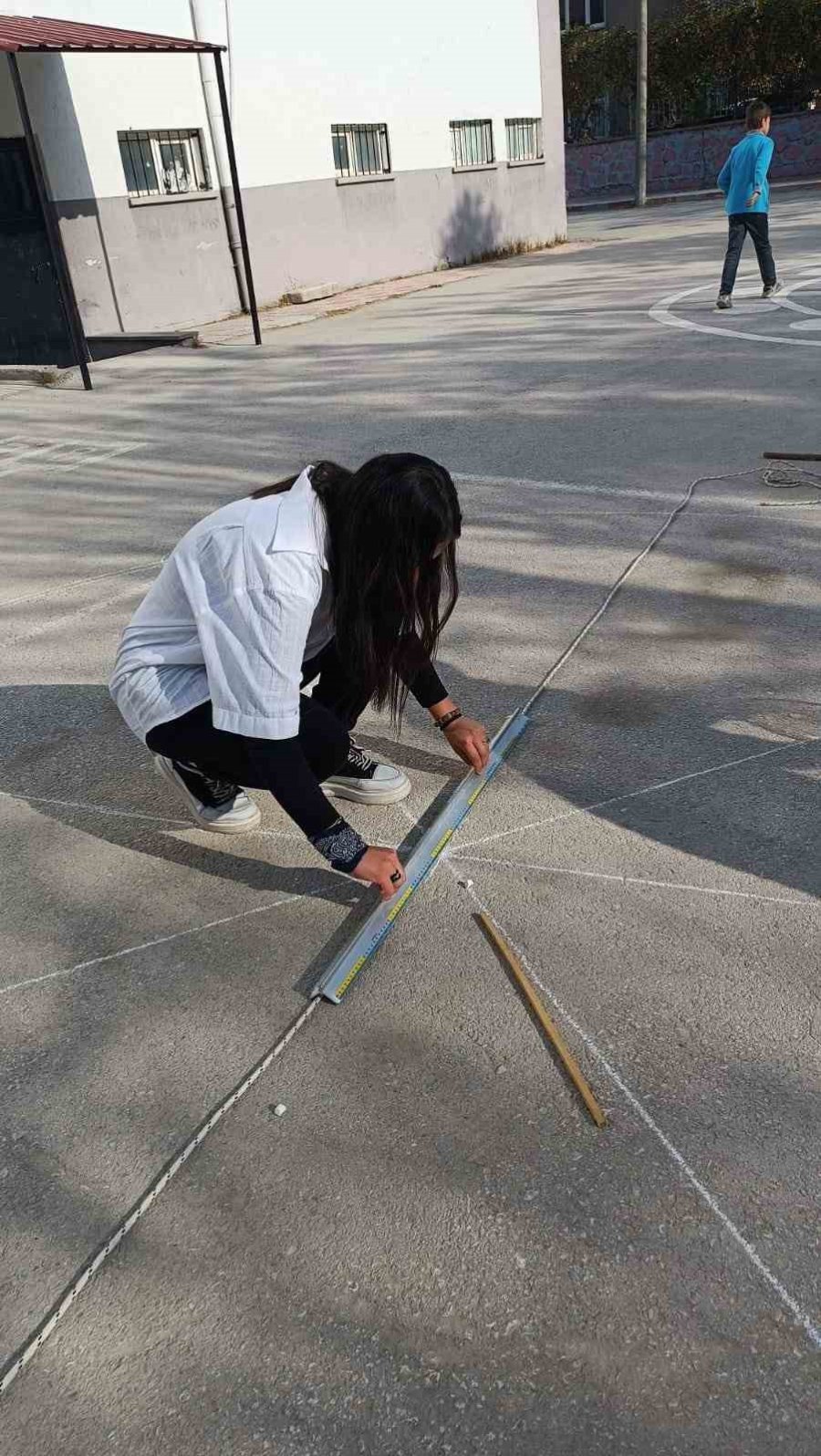 Nöhü Gönüllü Öğrencilerinden Selçuk İlkokulu’na Renkli Dokunuş